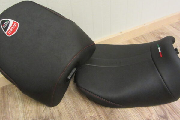 buddyseat Ducati V4