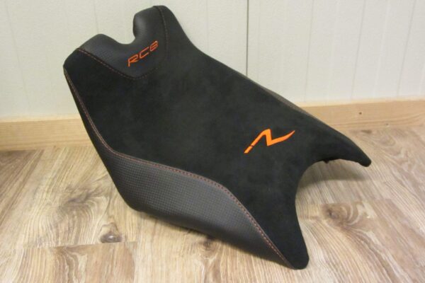 KTM Zadel RC8 opnieuw bekleed comfort
