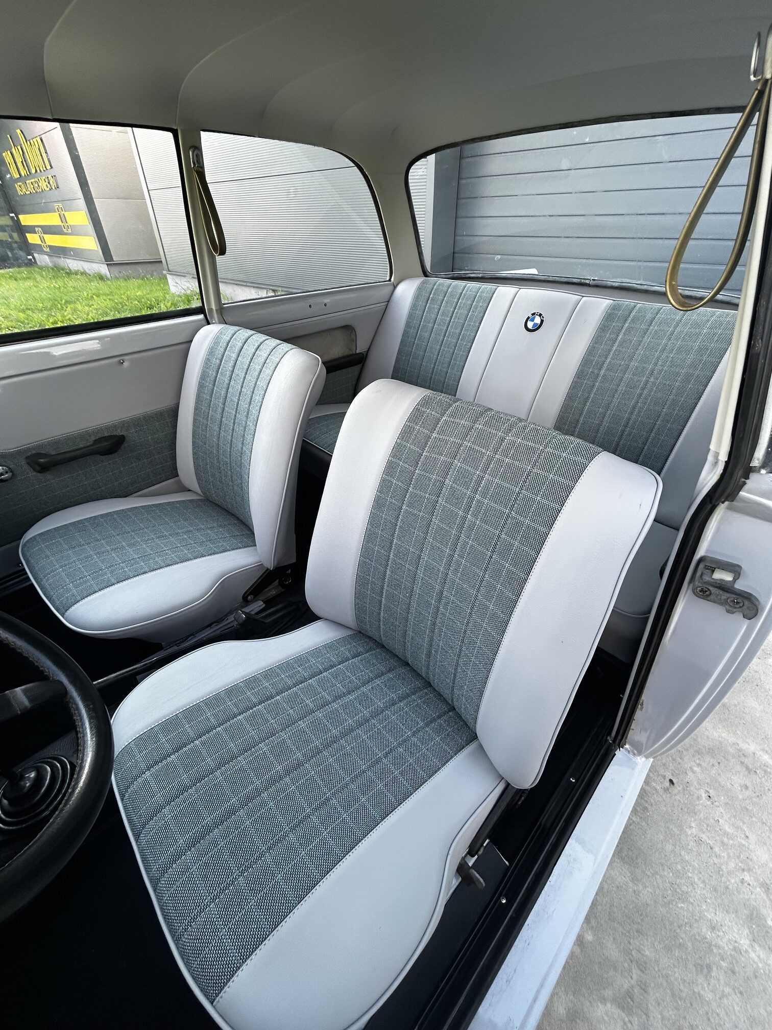Interieur BMW opnieuw bekleed